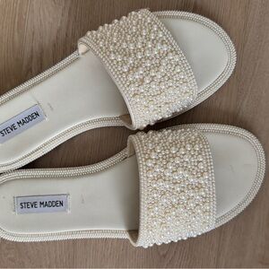 Steve Madden Ivory Pearl Embellished Sandals